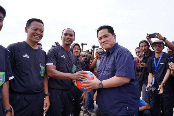 Dorong Swasta Kelola Potensi Sportainment Sepakbola Pantai