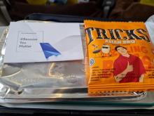 Bos Garuda Bakal Tarik Snack Berwajah Kaesang dari Paket Makanan di Pesawat, Ada Apa?