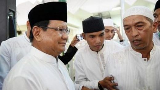 Salat Jumat di Masjid Kauman, Terdengar Teriakan Prabowo Presiden