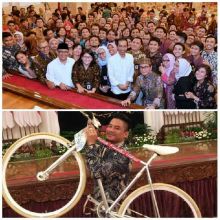 Buka Bersama Wartawan Istana, Jurnalis Asal Riau Dapat Sepeda dari Jokowi