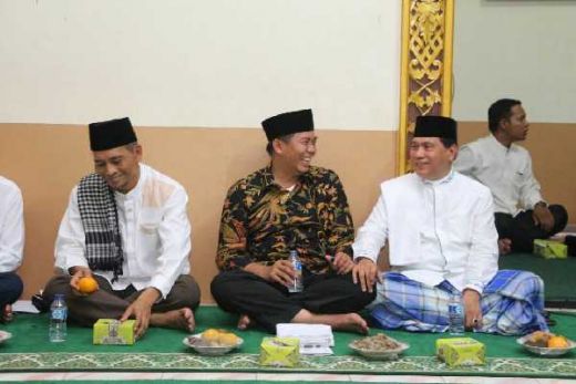 Mesra dengan Firdaus, Achmad Tegaskan Demokrat Tetap Solid Hadapi Pilgubri