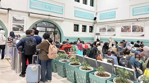 Kereta Api Bersubsidi Diserbu 7,8 Juta Penumpang