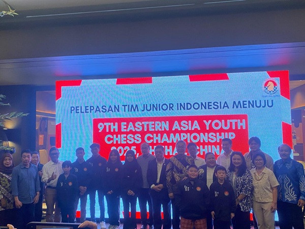 Di Tempat Sejarah SCUA Itu, Utut Lepas Timnas Catur Junior Indonesia ke China