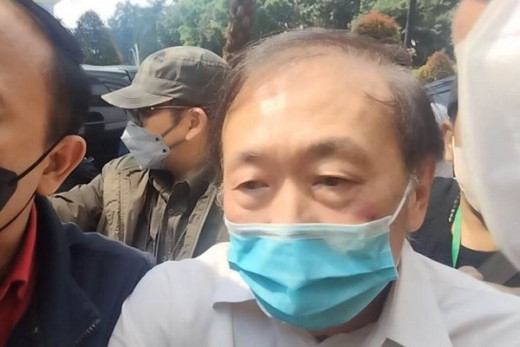 Dikawal Sejumlah Mobil, DPO Korupsi Rp78 Triliun Surya Darmadi Tiba di Kejagung