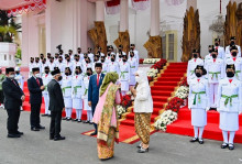 Menpora Amali Ikut Dampingi Presiden Jokowi pada Upacara Pengukuhan Paskibraka Nasional 2022