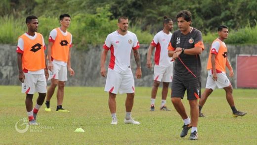 Eduardo Tertantang Selamatkan Semen Padang FC