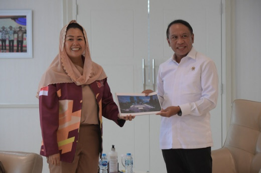 Ketua Umum FPTI Yenny Wahid Lapor Persiapan Kejuaraan Dunia Panjat Tebing