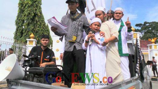 Hafiz Cilik Indonesia Syekh Rasyid Ikut Gabung Aksi Tangkap Ahok Bersama Ribuan Umat Islam di Riau