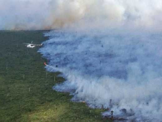 Api Meluas, Sebagian Daerah Rangsang Kepulauan Meranti Berubah Jadi Daratan Berasap