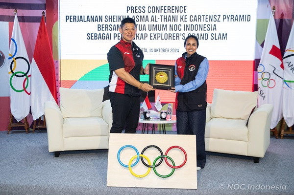 Okto Temani Sheikha Asma Al-Thani Raih The Explorer Grand Slam Dalam Pendakian Carstensz Pyramid