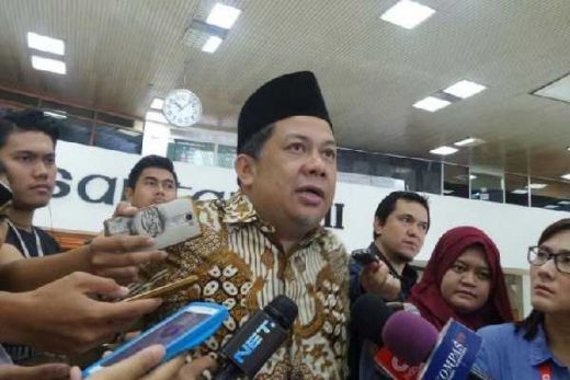 Fahri Hamzah Tak Percaya Novanto Dijemput Paksa: Kita Sudah Gila, Ini Pasti Perintah Orang Kuat!