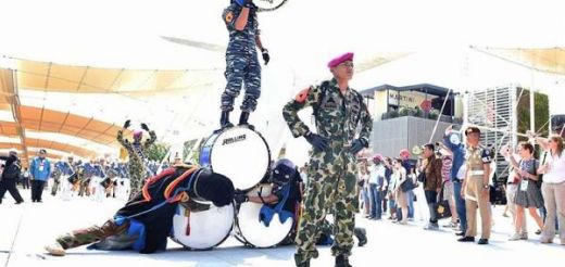 Lewat Pagelaran Seni, Taruna Akademi Angkatan Laut Hibur Warga di Dumai