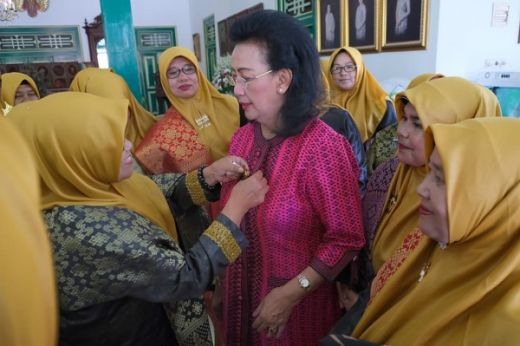 Rombongan Bundo Kanduang Alahan Panjang Solok Sumatera Barat Timba Ilmu ke GKR Hemas di Jogja