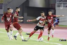 Madura United Gagal, Fabio Araujo Tak Mau Salahkan Pemain