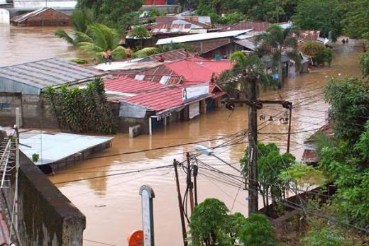 Hujan Deras, Kota Manado Direndam Banjir