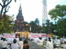 Gelar Upacara Santi Puja, Umat Hindu Inginkan Pesta Demokrasi Aman tanpa Tekanan