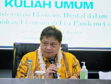 Beri Kuliah Umum, Menko Airlangga Berharap Universitas Indonesia Lahirkan Insan Kesehatan yang Melek Digital