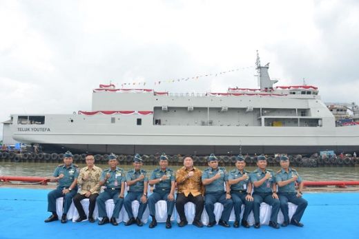 TNI AL Launching Kapal Angkut Tank di Lampung
