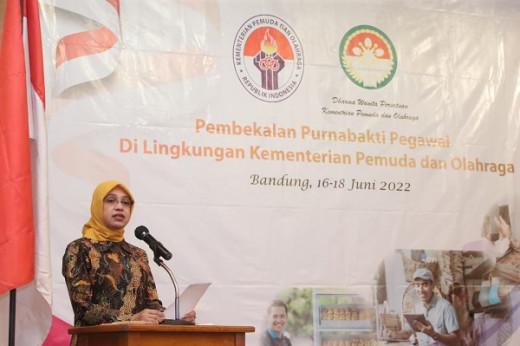 Penasehat DWP Kemenpora Minta Purnabakti Pegawai untuk Terus Berpikir Positif di Masa Pensiun