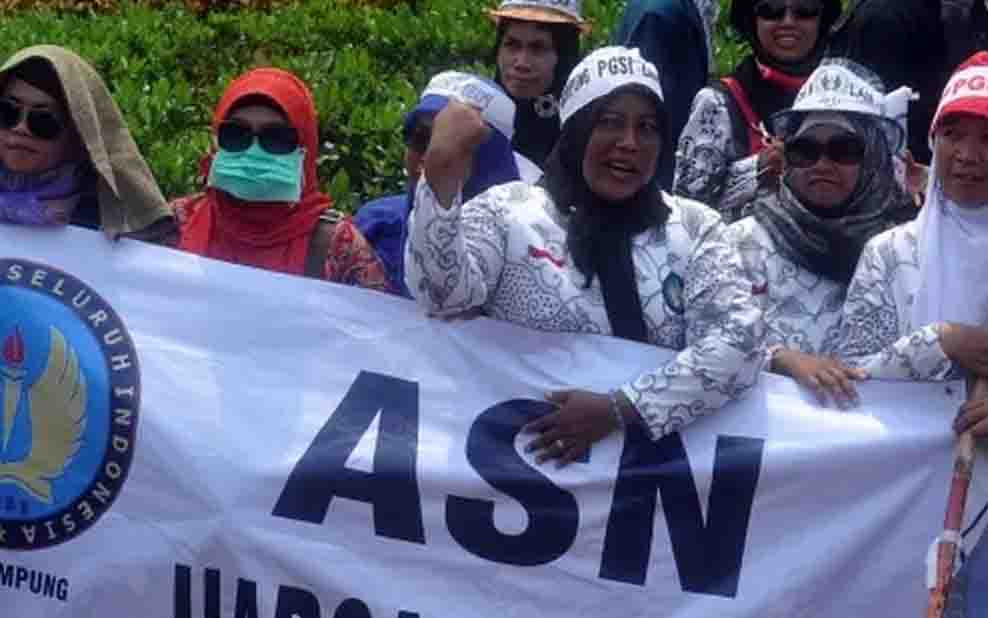 Sidang MK Perkara APBN 2026, Guru Keluhkan Gaji Turun Imbas MBG