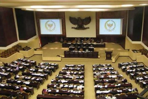 Sampaikan Laporan di Paripurna DPD, Gafar Usman Minta Pemerintah Menambah Jumlah Guru BK di Riau