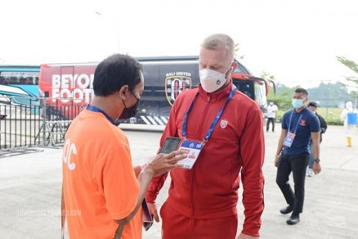 Melvin Platje Tak Gentar Hadapi Persib Bandung