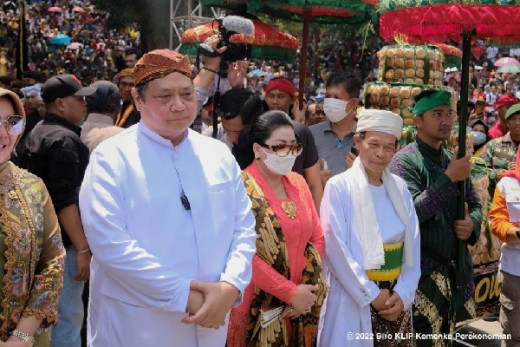 Airlangga Hadiri Haul Leluhurnya, Kyahi Ageng Gribig