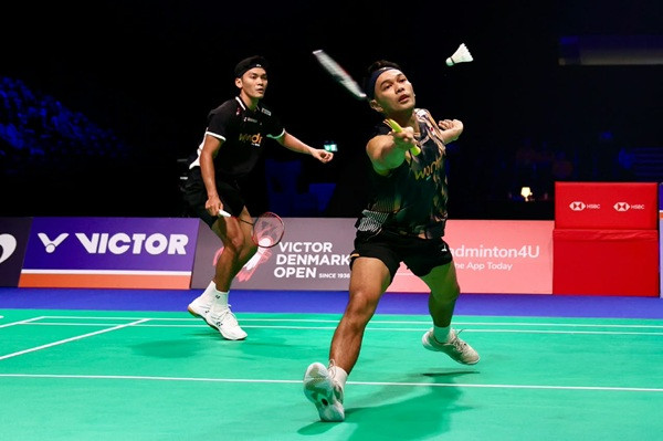 Fajar/Fikri ke Semifinal, Putri KW Terhenti