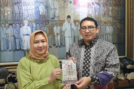 DPR Terima Buku Puisi Nissa Rengganis