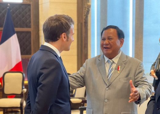 Keakraban Prabowo dan Macron saat Dampingi Jokowi di Pertemuan Bilateral RI-Prancis, Bahas Pertahanan