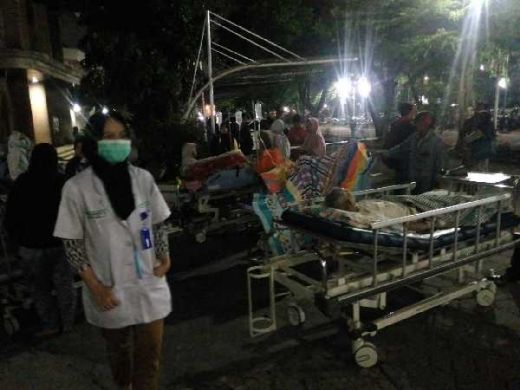 Update Terbaru, 2 Orang Meninggal dan Ratusan Rumah Rusak Akibat Gempa 6,9 SR