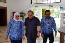 Bertemu Khofifah, Ketua DPD RI Siap Dukung Perpres Percepatan Pembangunan di Jatim