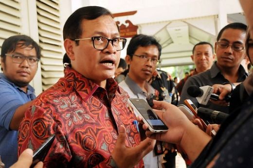 Pramono Anung Larang Jokowi ke Kediri Agar Tak Senasib dengan Gus Dur