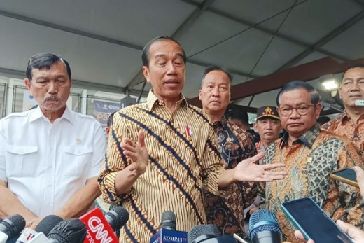 Jokowi Larang Impor Pakaian Bekas, Rakyat: Impor Beras Gimana Pak?