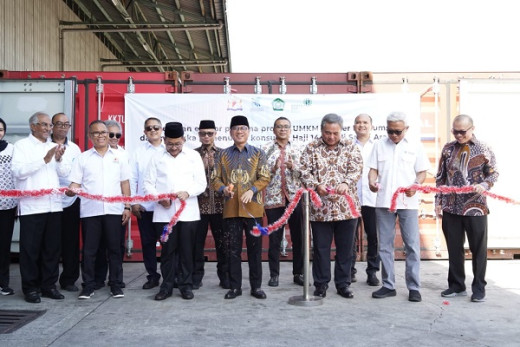 Indonesia Ekspor Perdana Produk UMKM Bumbu dan Tuna untuk Konsumsi Haji