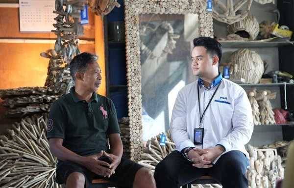 Wayan Sudira Penyulap Limbah Kayu Pantai Jadi Kerajinan Bernilai Ekspor