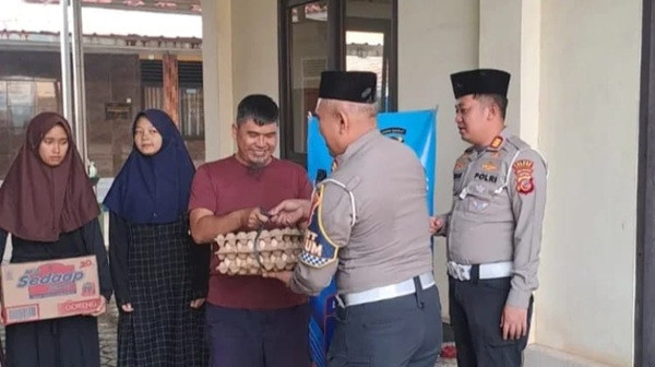 Satlantas Polres Subang Salurkan Bantuan untuk Anak Yatim dan Panti Asuhan