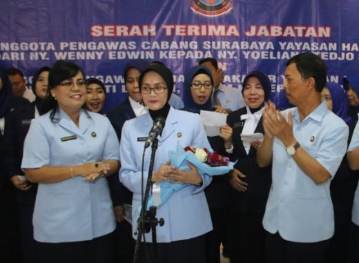 Ny. Wenny Edwin 16 Bulan Bersama Yayasan Hang Tuah Surabaya