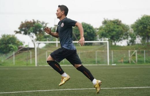 Usai Operasi, Ismed Sofyan Bilang Sebbulan Lagi Lepas Tongkat