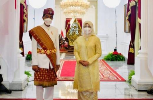 Jokowi Kenakan Pakaian Adat Lampung Saat Upacara HUT ke-76 RI di Istana