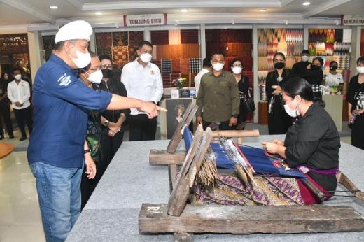 Membeli dan Menggunakan Produk Dalam Negeri Bagian dari Bela Negara