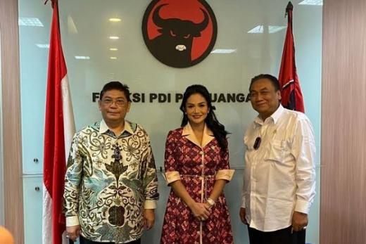 Blak-blakan Soal Gaji Anggota DPR, Krisdayanti Dipanggil Fraksi PDIP