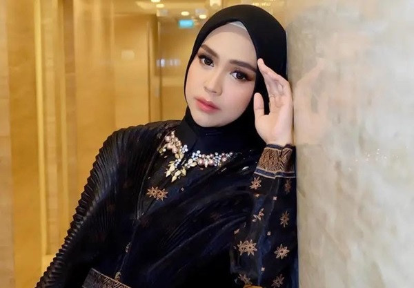 Ria Ricis Jajal Peran Baru di Industri Film dengan Fokus di Balik Layar