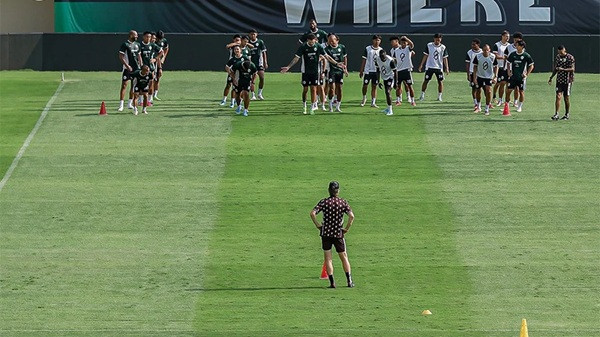 Lawan Persebaya, Pieter Huistra; Kami Berusaha Untuk Menang
