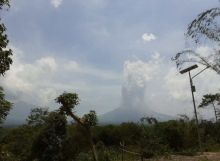 Breaking News: Gunung Merapi Kembali Luncurkan Awan Panas Setinggi 1.000 Meter