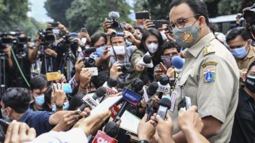 6 Jam Sudah, Anies Baswedan Diklarifikasi Polisi soal Kerumunan Acara HRS