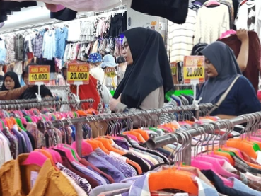 UMKM Tertekan Barang Bekas Impor, DPR Minta Regulasi Thrifting Diperketat