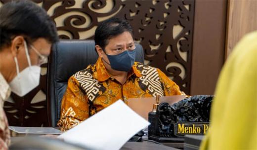 Pemerintah Tambah Subsidi Minyak Goreng, Menko Airlangga: Tidak hanya untuk Kemasan 1 Kg tapi juga hingga 25 Kg