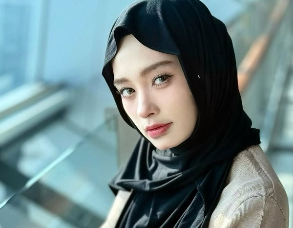 Inara Rusli Beri Sindiran Terbuka via Sosmed di Tengah Kasus Hukum