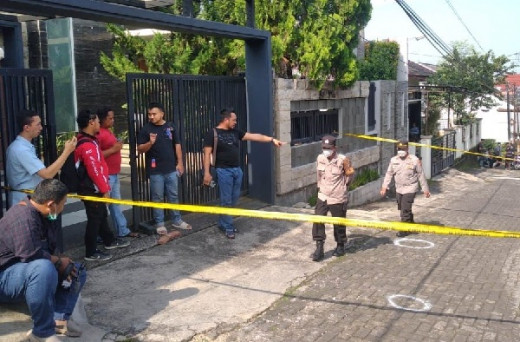 Breaking News: Istri TNI Ditembak di Depan Rumah, Pelaku Diduga Dua Orang
